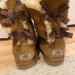 Ugg Bailey Bow